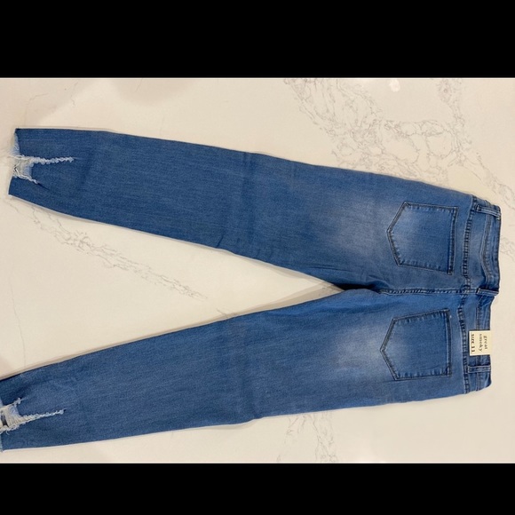 🤍Jeans🤍 - Picture 2 of 5